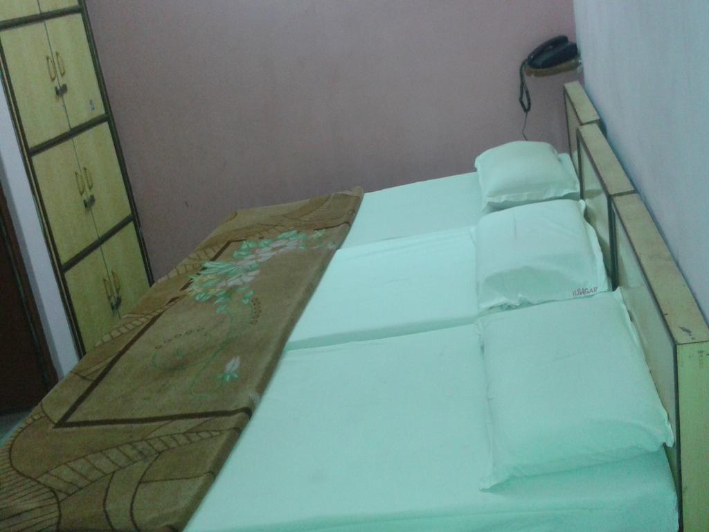 Hotel Sagar アーグラ 部屋 写真