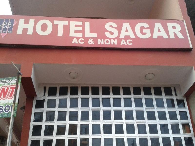 Hotel Sagar アーグラ エクステリア 写真